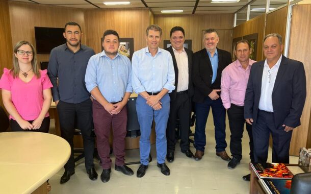 Visita de representantes do  Executivo e Legislativo a Porto Alegre buscando suprir a necessidade de efetivo Municipal.
