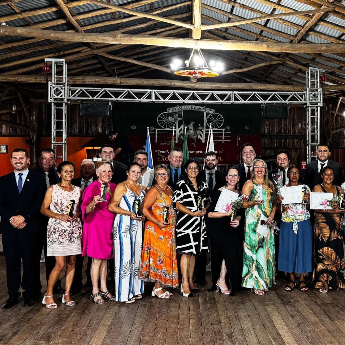 Sessão Solene em homenagem ao Dia Internacional da Mulher.